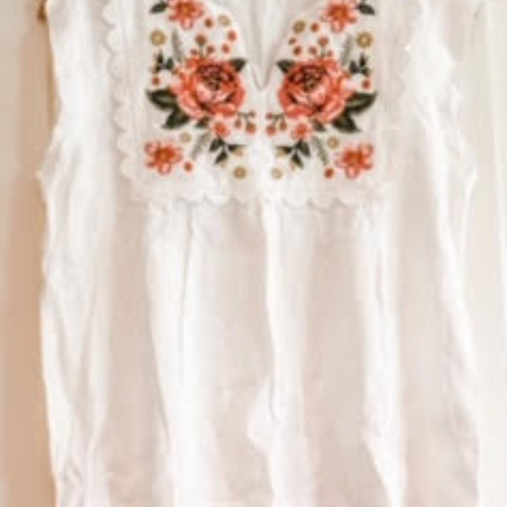 White Embrodiered top